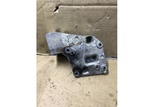 Кронштейн двигуна Citroen C2, C3, 1.1 i, 9640883680